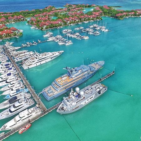 Eden Island Luxury Accommodation Екстериор снимка