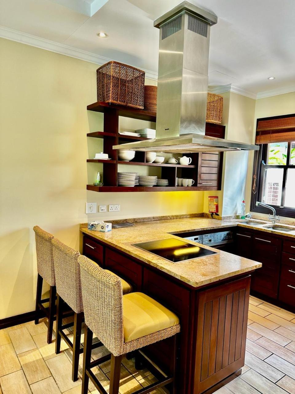Eden Island Luxury Accommodation Екстериор снимка