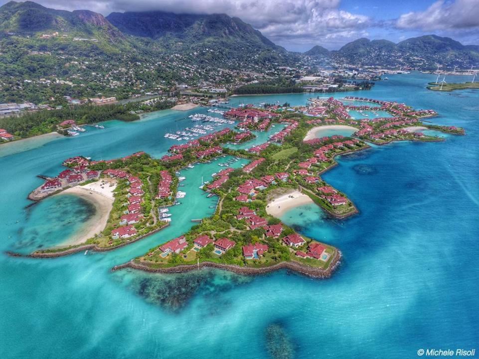 Eden Island Luxury Accommodation Екстериор снимка